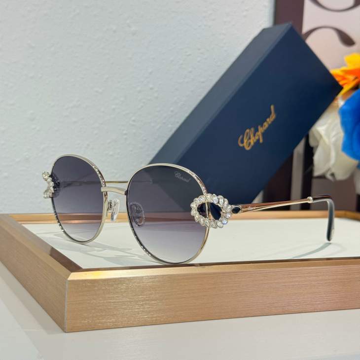 Picture of Chopard Sunglasses _SKUfw76988246fw